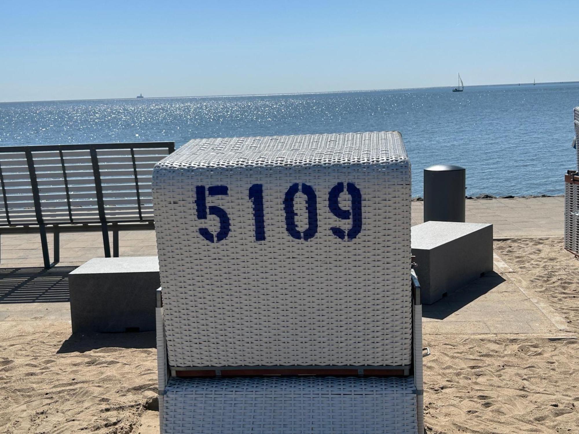 Ferienwohnung Ritthoff Perlebucht - Mit Strandkorb Am Meer Und Kostenloser Eintritt Ins Schwimmbad Busum Bagian luar foto